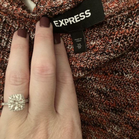 Express Tunic Sweater - Picture 3 of 3